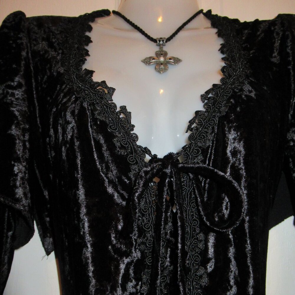 Vintage Crushed Velvet Goth Gown Bell Sleeves Dramatic Cross Chain Small EUC - Picture 14 of 15